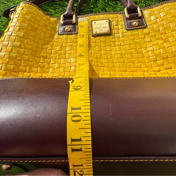 Dooney & Bourke Woven Leather Satchel Tote Yellow Brown Two-Tone Bag - Picture 11 of 16